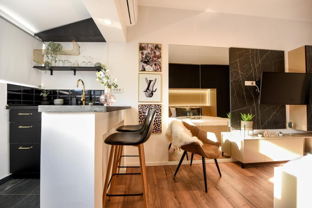 Calea Victoriei Modern Studio - Escape In The City Center Bucarest Extérieur photo