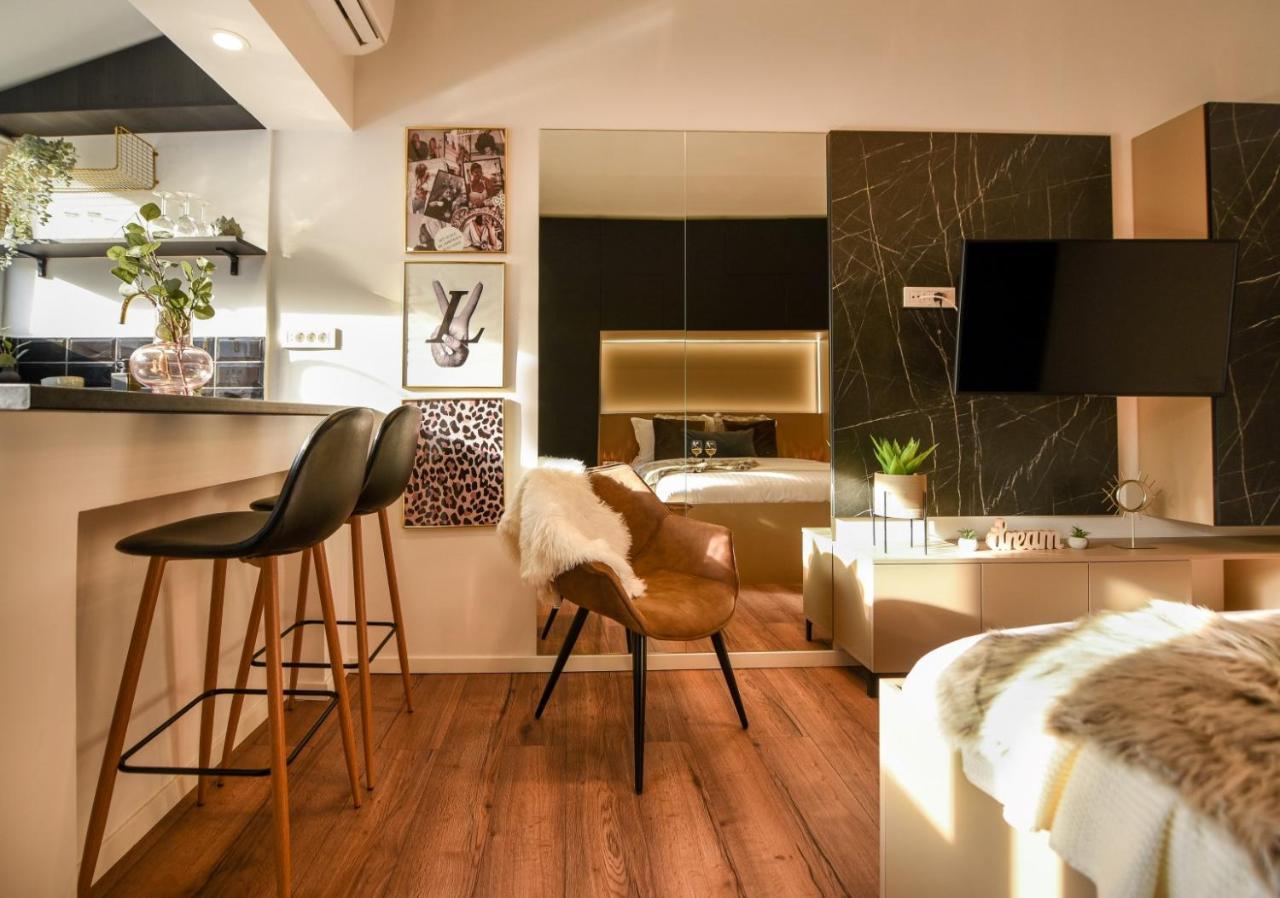 Calea Victoriei Modern Studio - Escape In The City Center Bucarest Extérieur photo